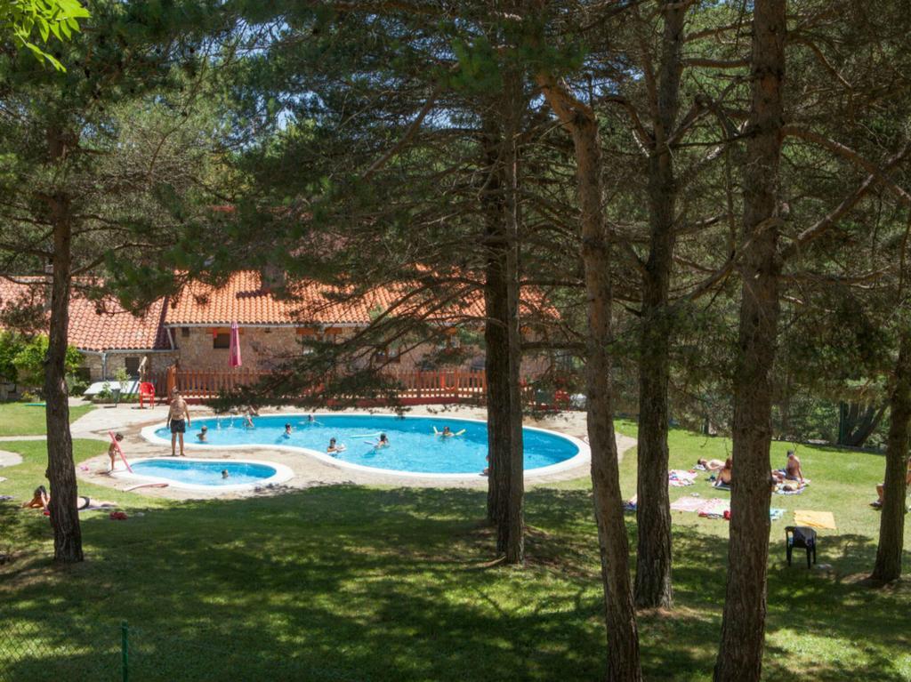 Camping Fontfreda Castellar del Riu Luaran gambar