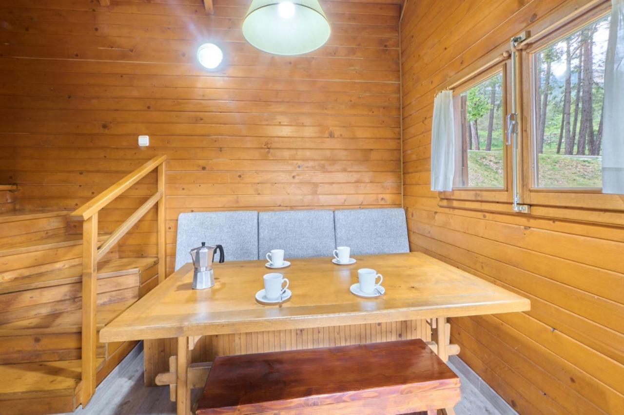 Camping Fontfreda Castellar del Riu Luaran gambar