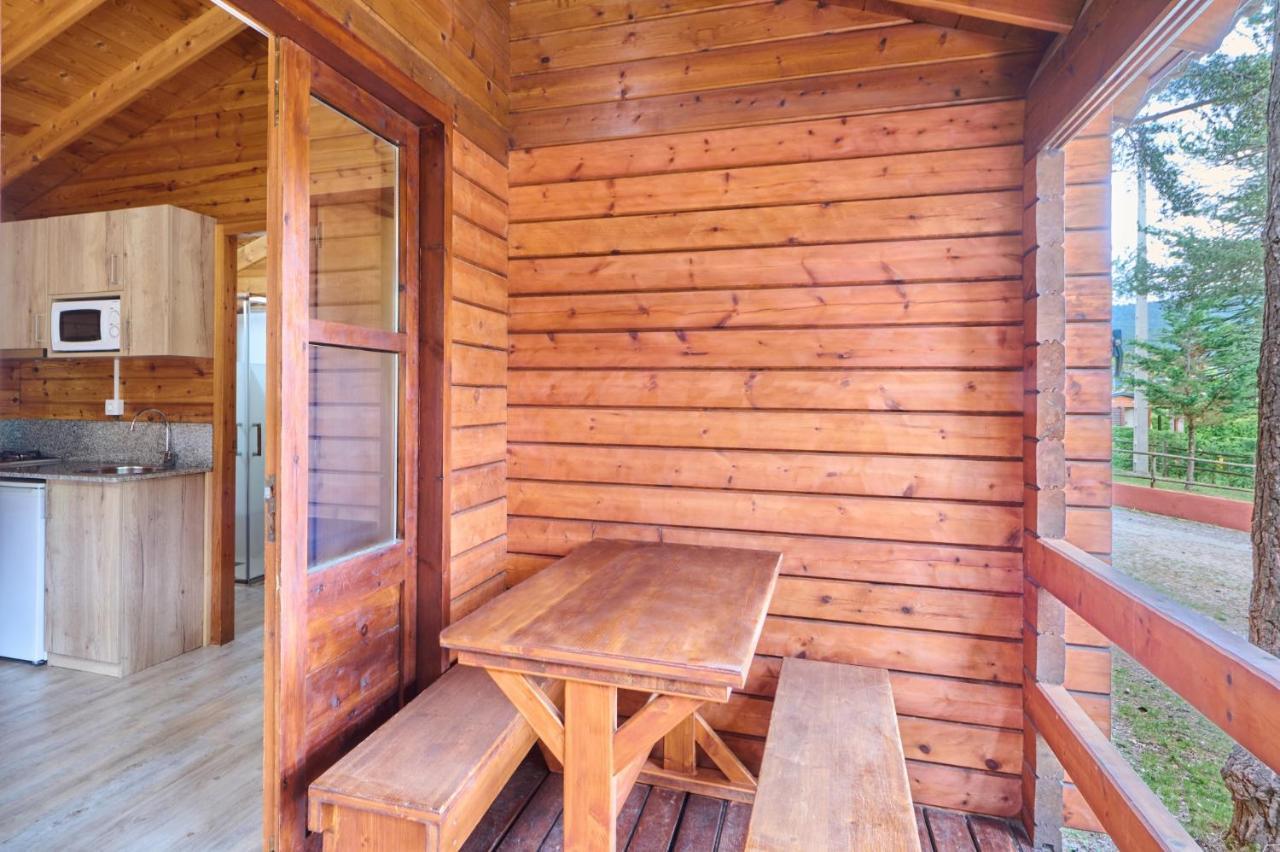 Camping Fontfreda Castellar del Riu Luaran gambar