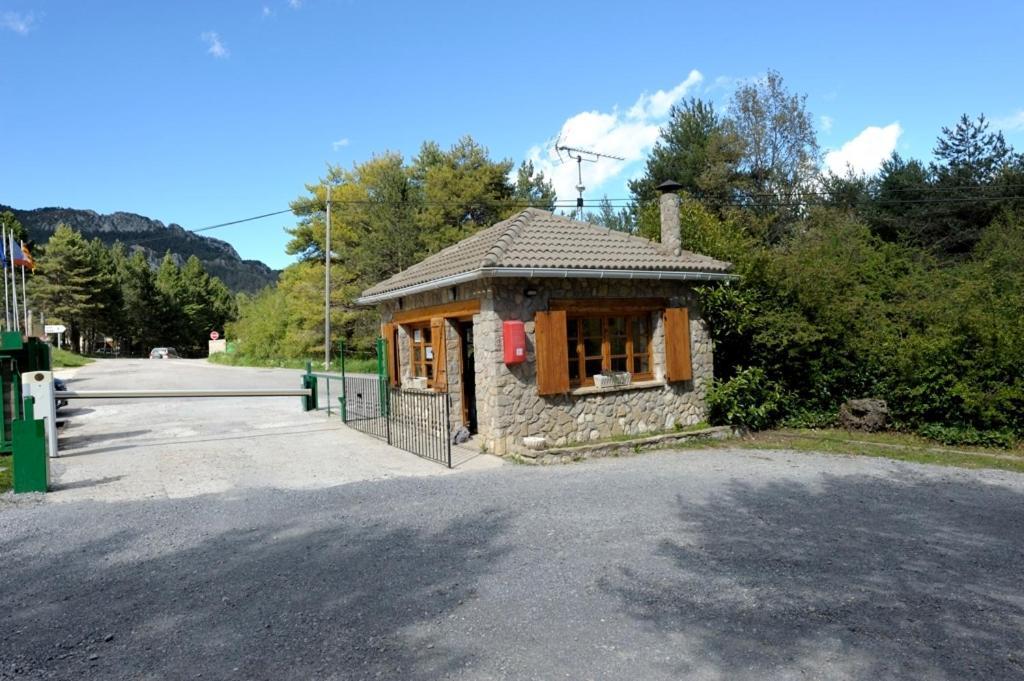 Camping Fontfreda Castellar del Riu Luaran gambar