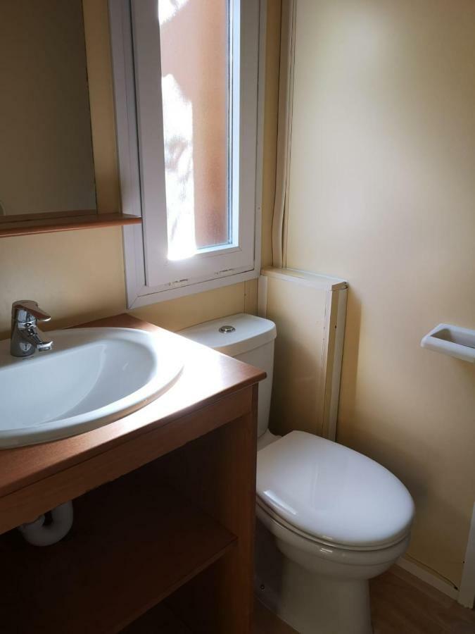 Camping Fontfreda Castellar del Riu Luaran gambar