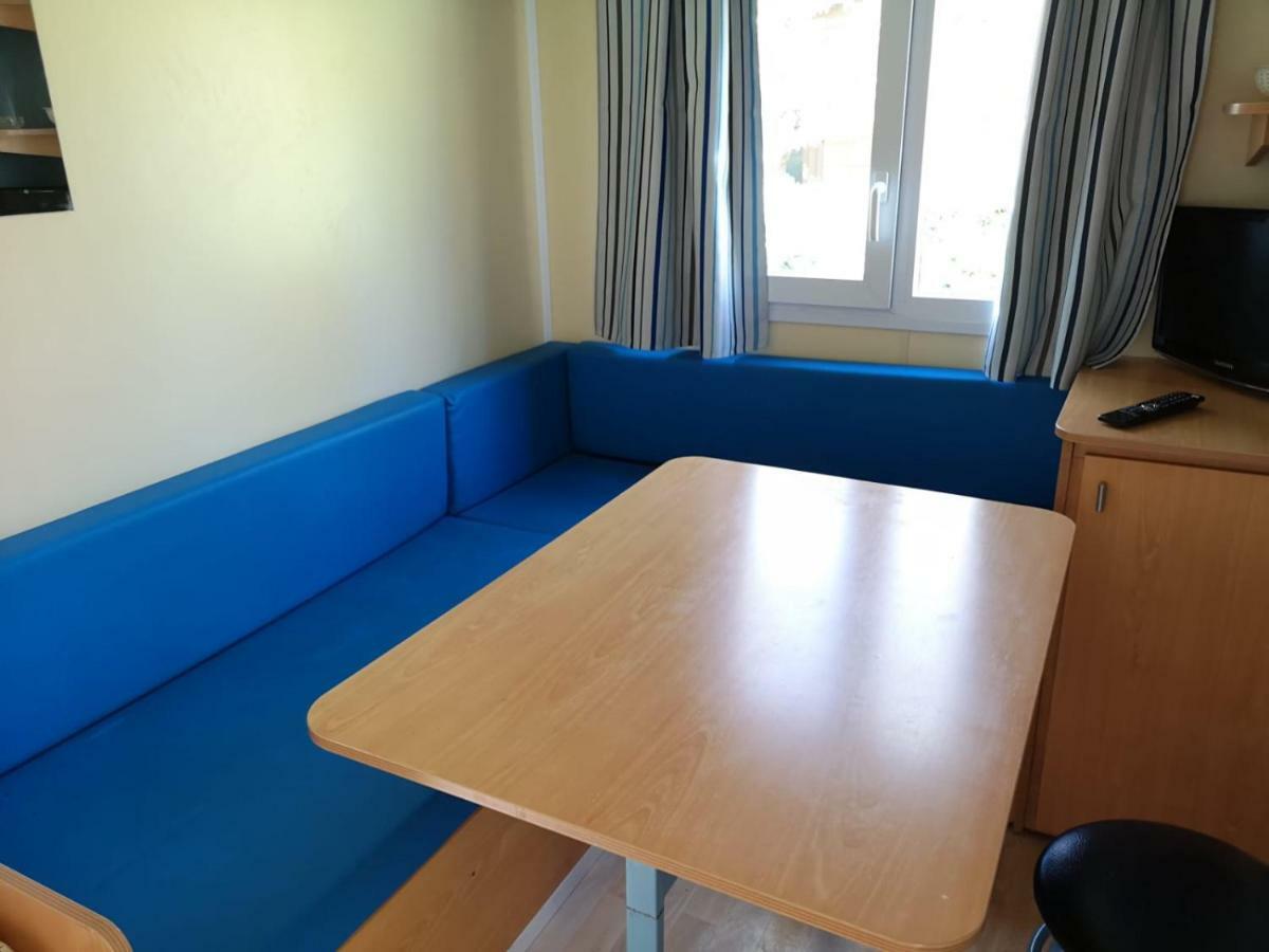 Camping Fontfreda Castellar del Riu Luaran gambar